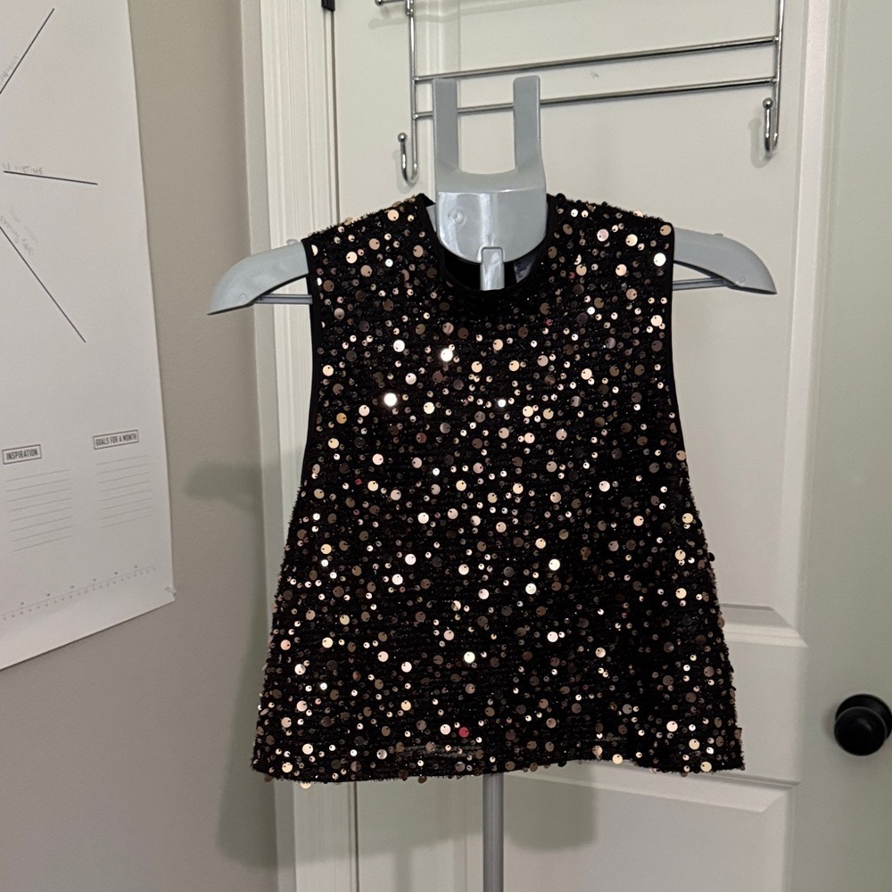 VENUS Black and Gold Sequin Crop Top
